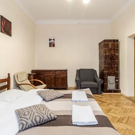 Apartment Street Staroevreyska *